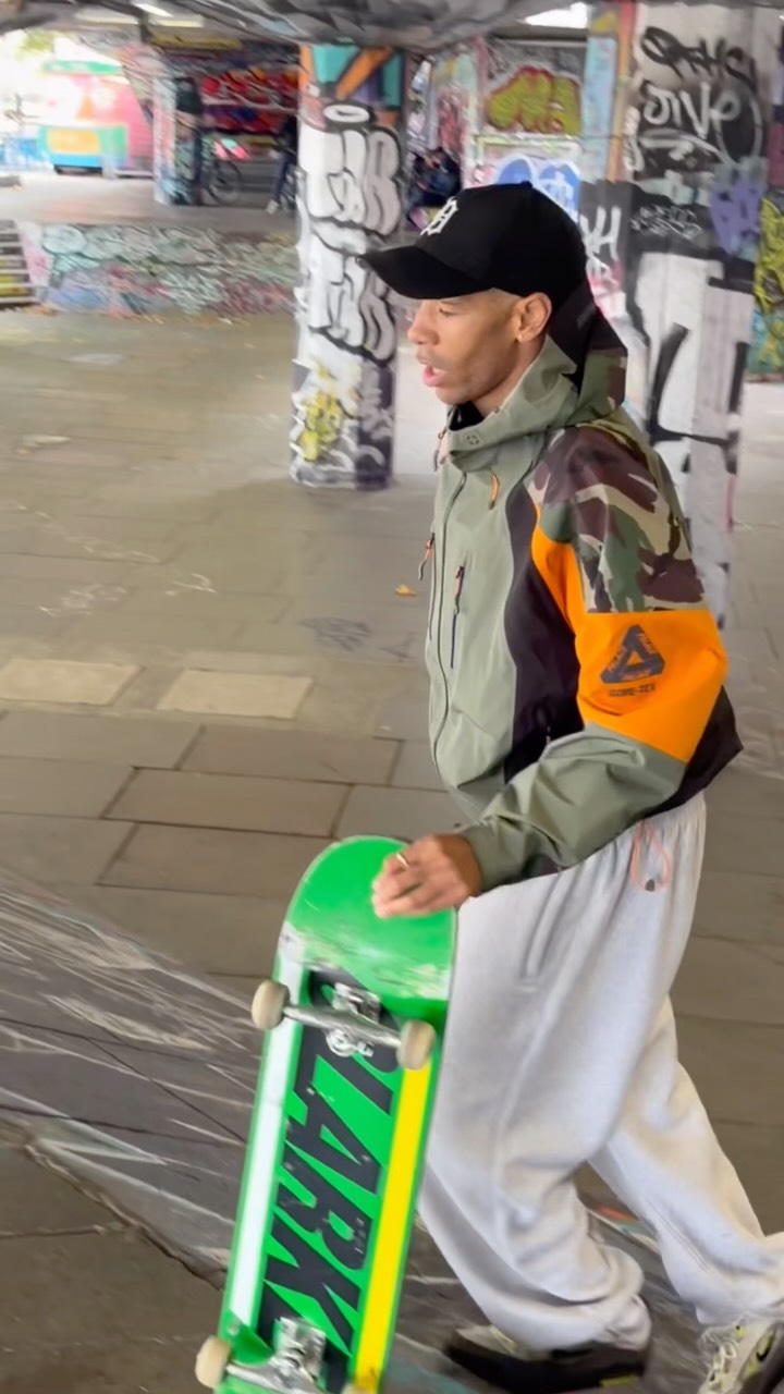 Post de Palace Skateboards