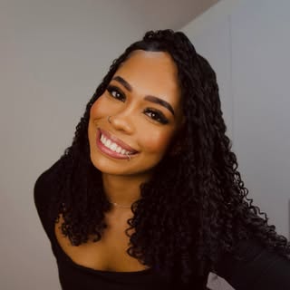 Allana Menezes