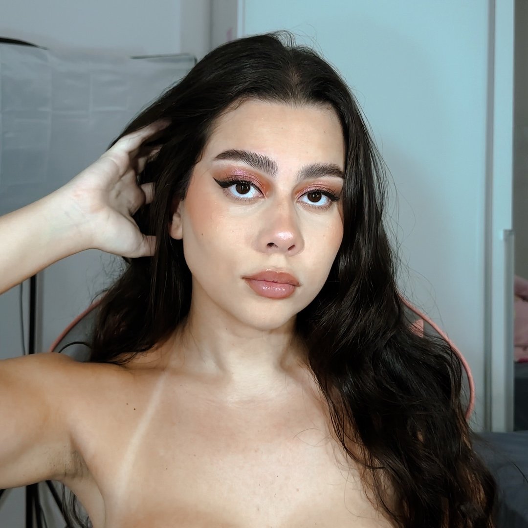 Julia Alvarenga
