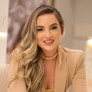Dra Rhafaelly Neves