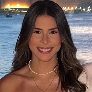 Julia Gonçalves