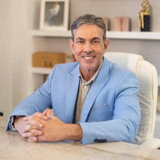 Dr. Leonardo Araújo Gomes