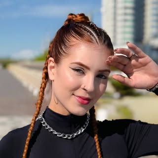 Amanda Caroline