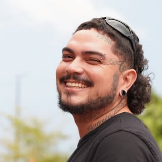 Fala Baixo
