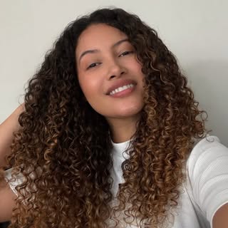 Alinne Stefany