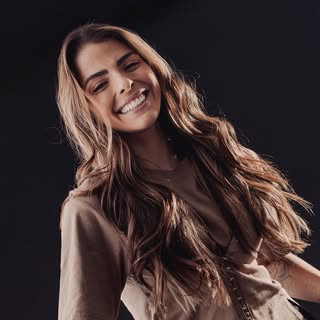 Jaqueline Oliveira
