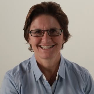Dra. Ana Escobar