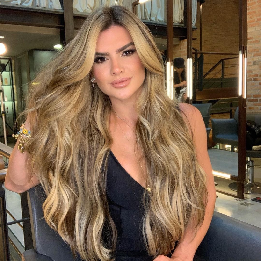 Mirella Santos