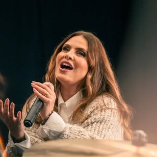 Aline Barros