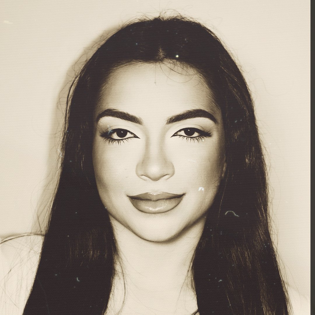 Ana Laura Lopes
