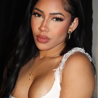Vitória Kelly (Vk)