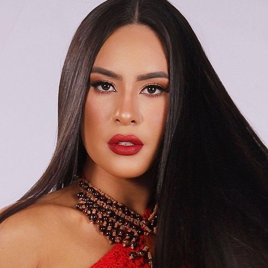 Isabelle Adriana Nogueira Dias