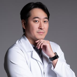 Dr. Roberto Yano