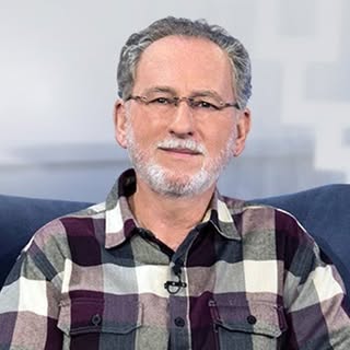 Dr. César Vasconcellos de Souza