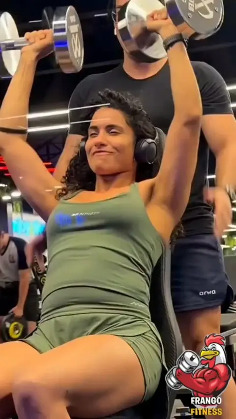 Post de Frango Fitness com Metrópoles