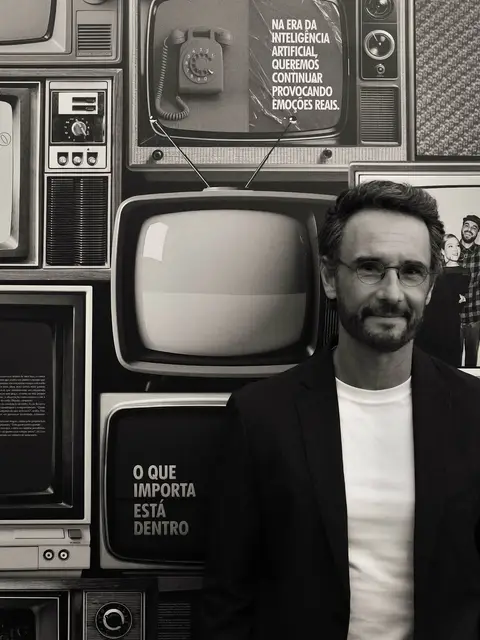 Post de Rodrigo Santoro com Reserva