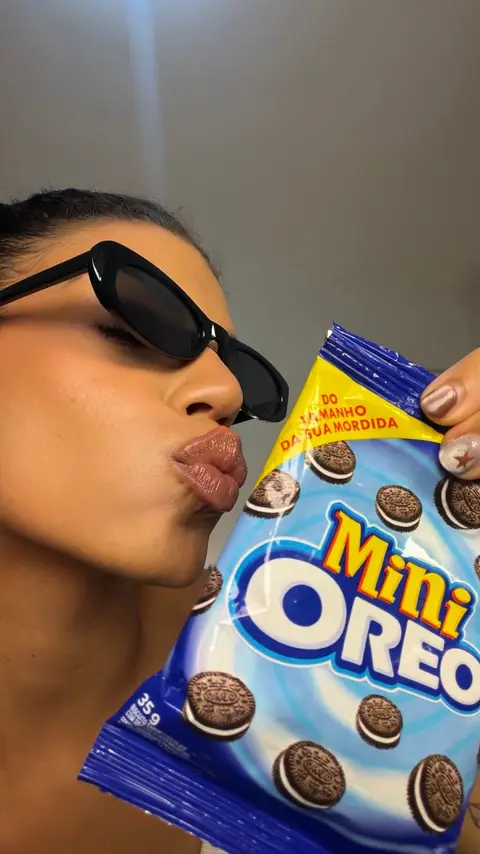 Post de Hanna Brandão com Oreo