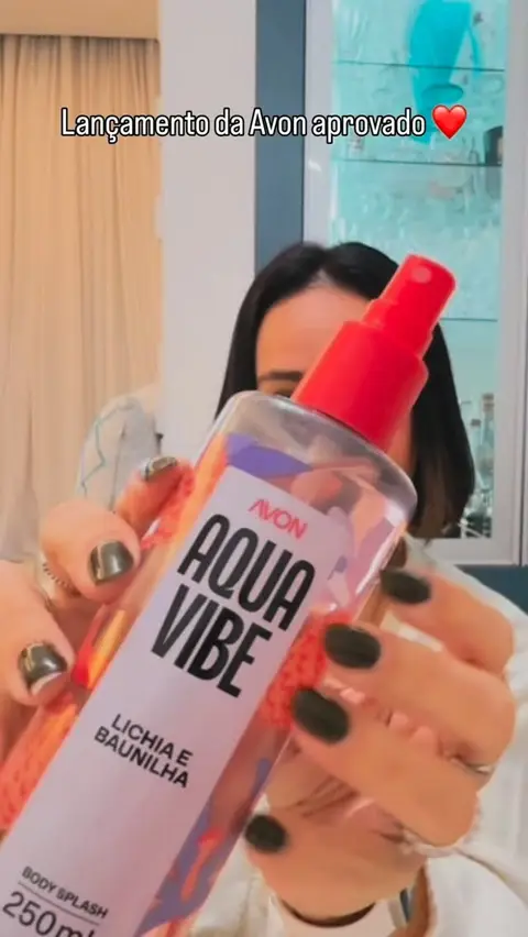 Post de Apê Azul com Avon