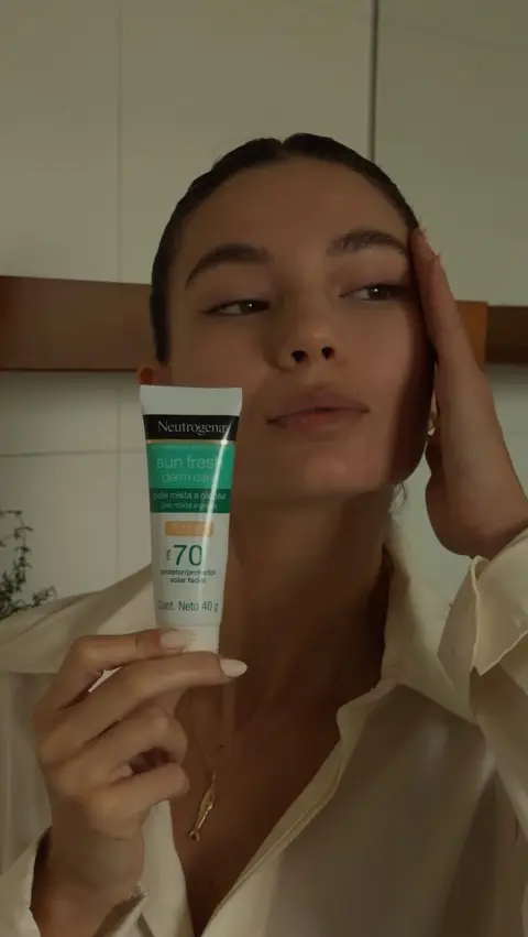 Post de Alexia del Papa com Neutrogena BR