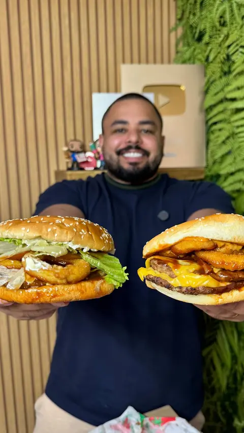 Post de Lori Costta com Burger King Brasil