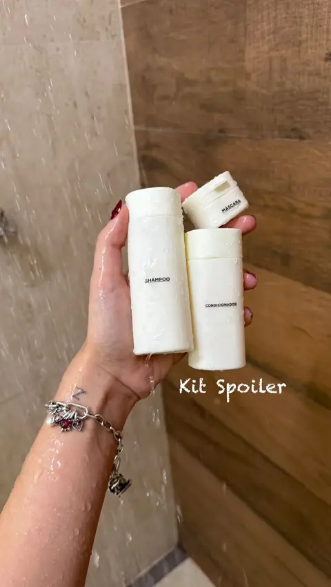 Post de Ceci Pedersoli com OX Cosméticos