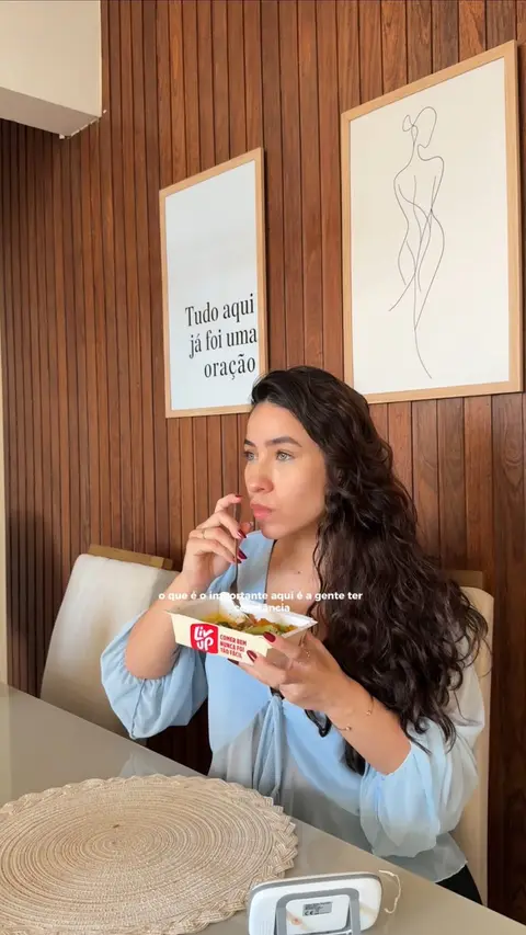 Post de Isadora Abrahão com LiveUp