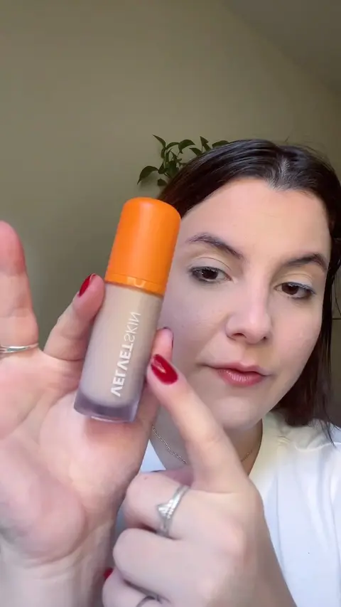 Post de Julia Mevs com Mari Maria Makeup