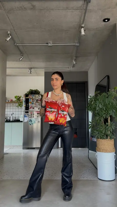Post de Gabriela Rippi com Doritos