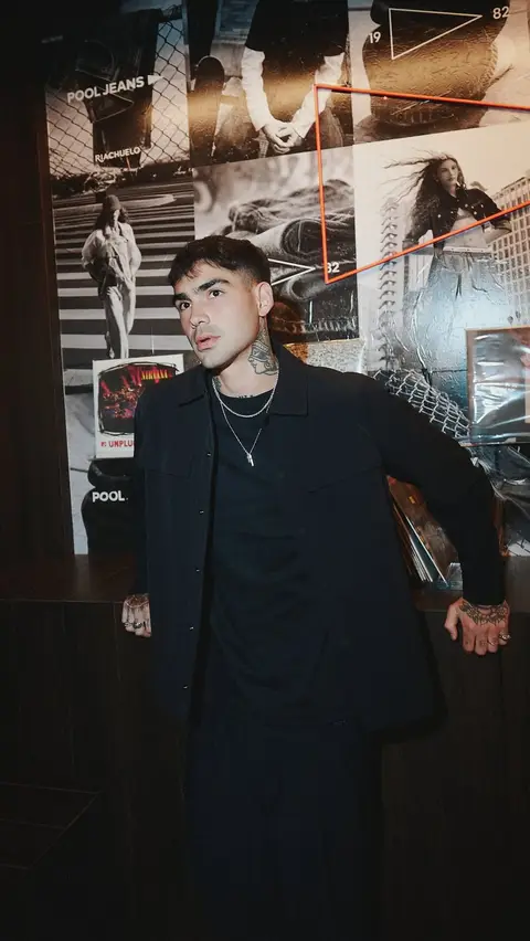 Post de Caio Cabral com Riachuelo