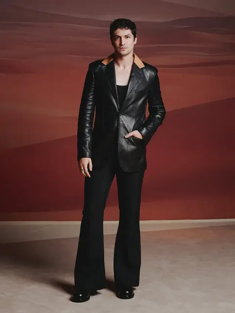 Post de Gabriel Leone com Louis Vuitton Brasil