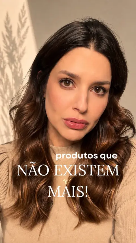 Post de Laura Kuczynski com Payot Brasil