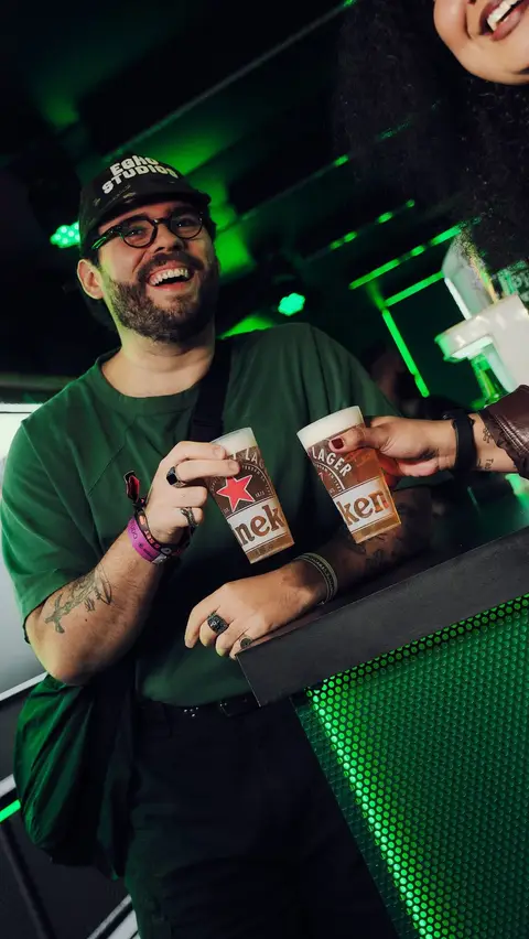 Post de Vitor Arruda com Heineken