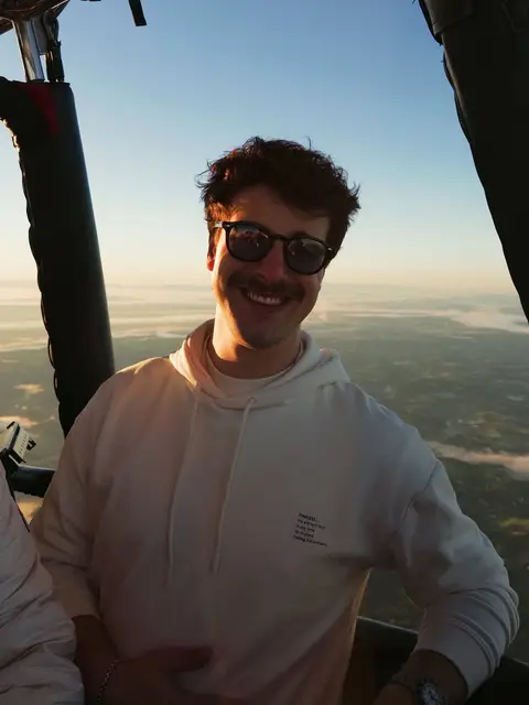 Post de Rodrigo Grossi com Red Bull